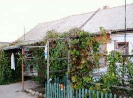 Продам жилой дом с участком 18 соток. Дом 60 м 2, каменный, 3...