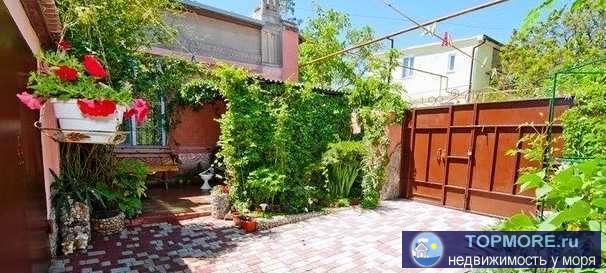 Продается в центральной части города (р-н Белый Бассейн). Часть дома со своим отдельным входом и своим отдельным...