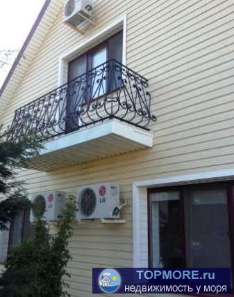 Дом газифицирован. Отопление автономное. Горячая вода. Двухконтурный немецкий котел 'Вайлант'. Вода централизованная....