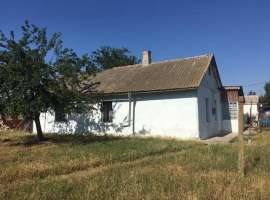 Продается дом в Ленинском районе в с. Батальное по ул. Садовая. 3...