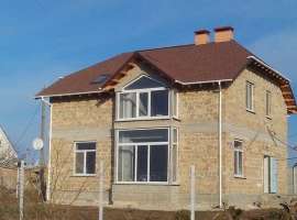 Продаётся 2-х этажный из Крымского ракушечника дом,  , крыша из...