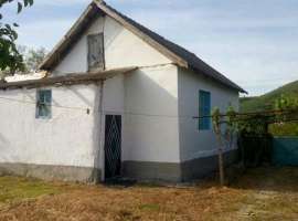 Продаютя  дом в с. Отважнео Кировского района по ул. Октябрьская. В...