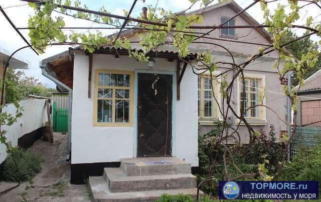 Продается дом 47 кв м, в г. Старый Крым, в Кировском р-н, по ул Октябрьской.В доме 2 ком., ванная, санузел, кухня,...