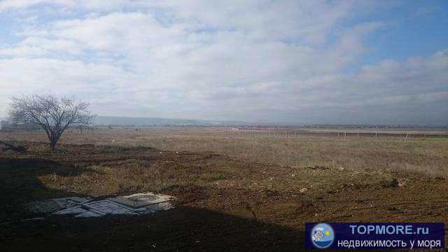 Продается земельный участок 10,4 соток в с. Береговое, ул. Веры Мухиной. Коммуникации рядом. До береговой линии 750м. 