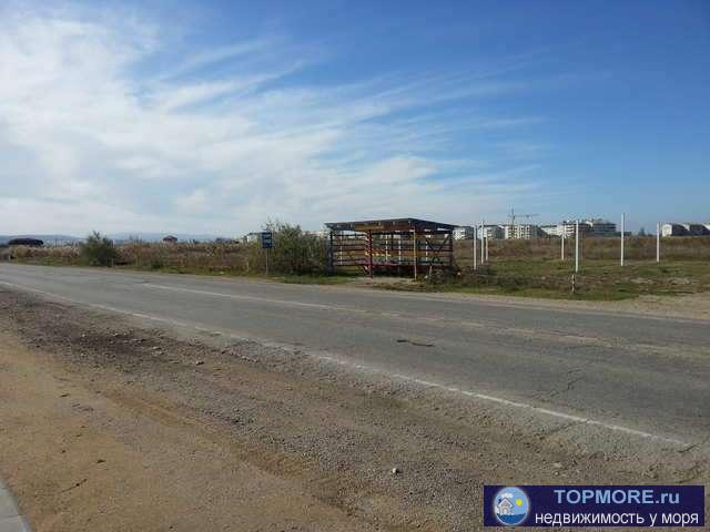 г Феодосия. р-н клуба 117. Участок 10 соток, ИЖС, Госакт. Продается земельный участок ровный, правильной формы, до...