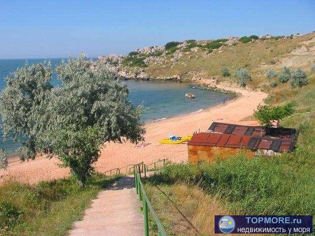 Продам земельный участок 6 соток. Есть все коммуникации (свет, вода питьевая и техническая),  до песчаного пляжа и...