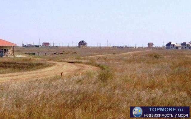 Продается земельный участок 8 соток в пгт Приморский, ул Уютная. В нескольких десятках метрах проходит электричество,...