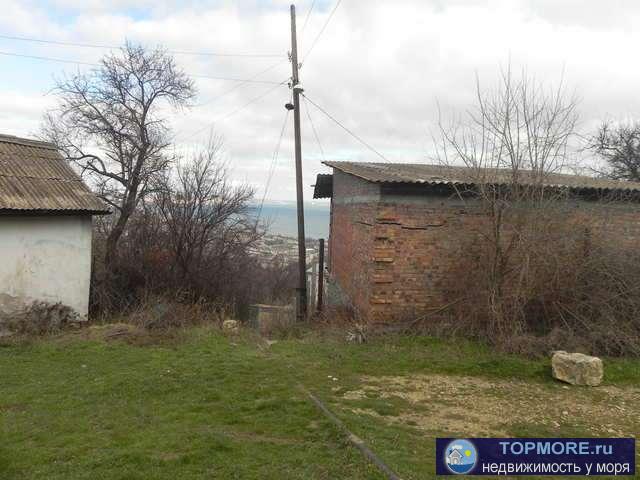 Продается земельный участок 6 соток в г. Феодосия, ул. Виноградная. До кооперавтива проходит бетонная дорога, на...