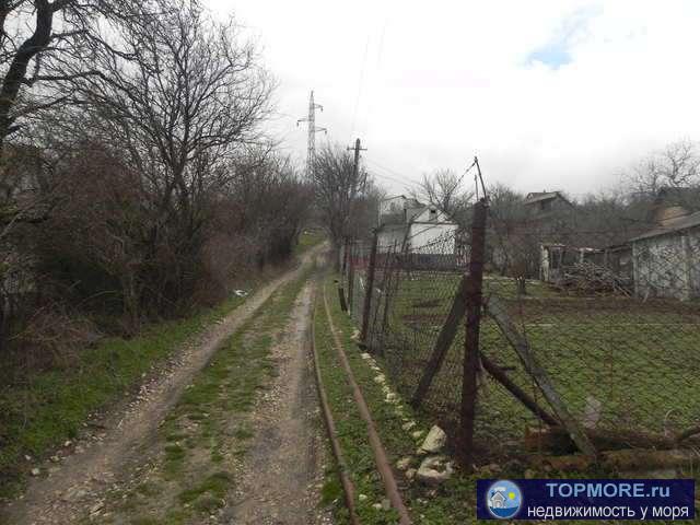 Продается земельный участок 6 соток в г. Феодосия, ул. Виноградная. До кооперавтива проходит бетонная дорога, на... - 2