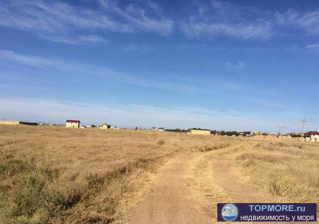 Участок на выезде из Феодосии, остановка 'Альтернатива', коммуникации рядом. Участок ровный. - 2