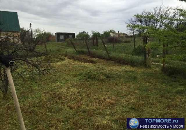 Участок в районе Очистные, ровный, правильной формы. Коммуникации проходят вдоль границы. На участке неблоьшой...