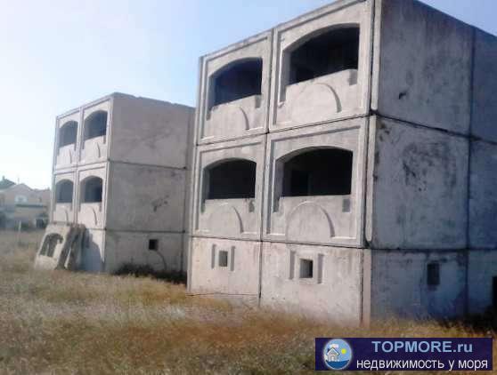 Продается участок 10 соток, с недостроем в Феодосии - с. Береговое р-он Поле чудес возле озера до пляжа 500м. На... - 2