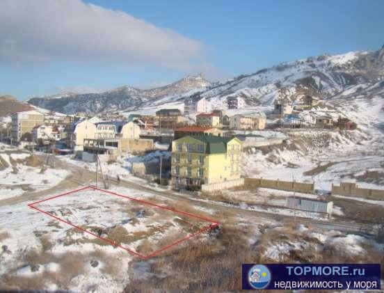 Продам участок в пос, Курортное под Кара- Дагом, Участок ровный, на возвышенности, до моря 300 м., в самом центре...