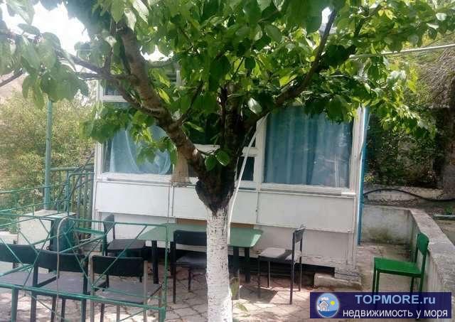 Продается дача 35 кв.м., 4 сотки в пгт Орджоникидзе, ул. Тихая, СПК Планета. Море - 500 м. Небольшой  дом, горячая...