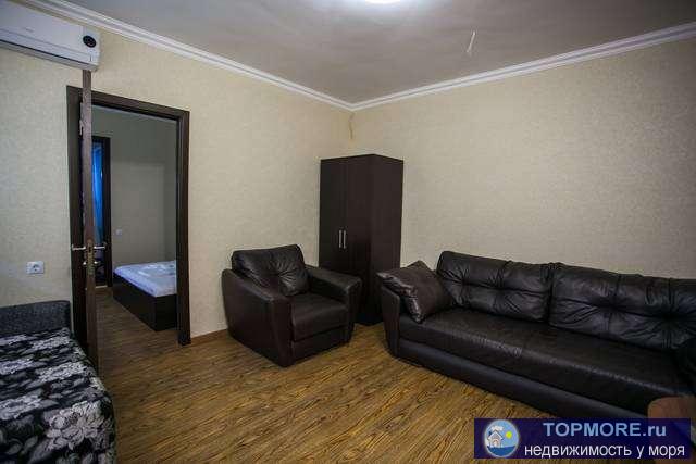 Гостевой дом «Мандарин» расположен в самом центре города-курорта Гагра на первой линии, в 60 м от берега моря и от... - 11