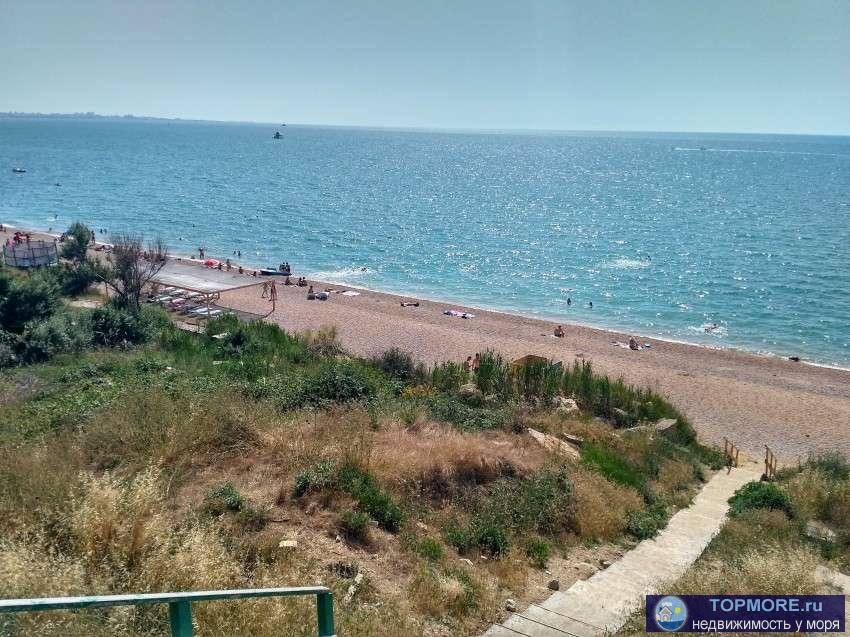 Сдается 2-х. этажный домик со всеми удобствами, в домике 3 комнаты, на 1 этаже кухня и 1 комната (2 спальных места),... - 1