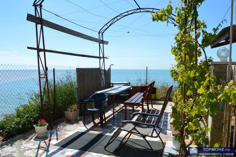 Сдается 2-х. этажный домик со всеми удобствами, в домике 3 комнаты, на 1 этаже кухня и 1 комната (2 спальных места),... - 13