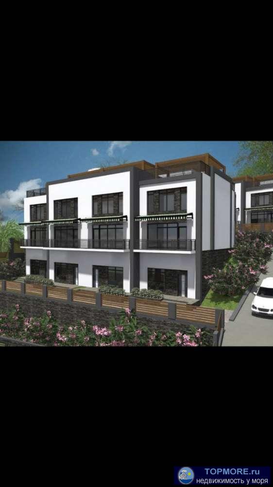 Новый закрытый охраняемый жилой комплекс  Гарден Сити. Общая территория 55 сот в собственности. На территории 6 домов...