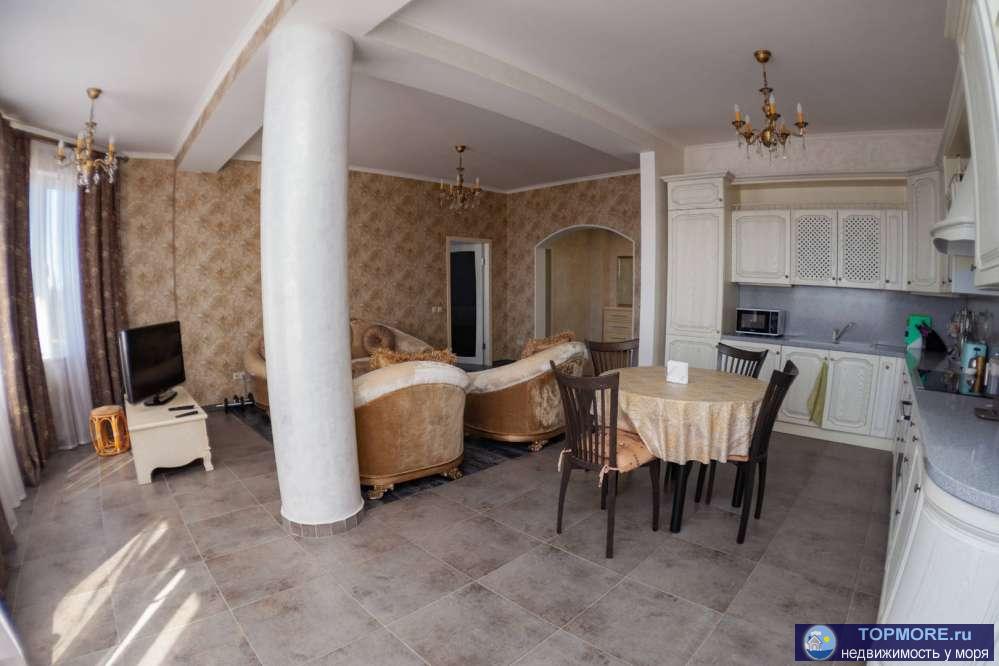 Продам просторную квартиру 170 кв м с дизайнерским ремонтом, мебелью и техникой. Три сальни, просторная кухня-...