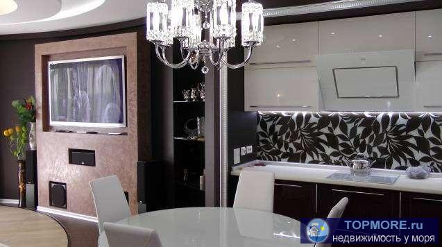 Просторная квартира в доме бизнес-класса. Панорамное французское остекление, бронированная дверь 4-й степени защиты....