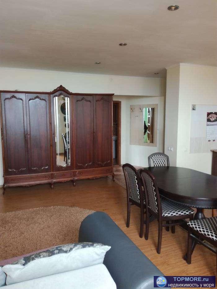 Двухкомнатная  квартира в высотке с завораживающим видом на морские просторы с порога. Рядом лицей № 23, санаторий... - 2