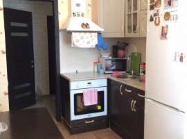 Продам квартиру 30кв м  с ремонтом. Квартира светлая, теплая ....