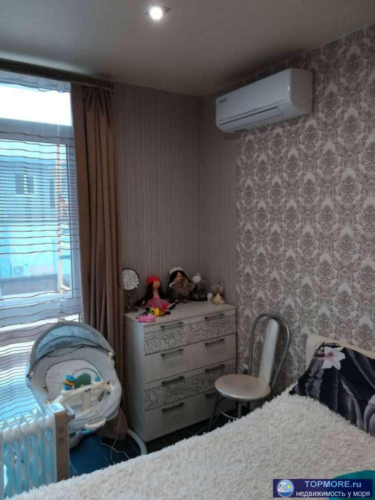 Продается квартира с ремонтом в сданном жилом комплексе. Вид на горы. Рядом остановка, магазины. Обжитой развитый район. - 1