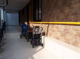 СРОЧНО продам, двухкомнатную квартиру в центральном районе г.Сочи....