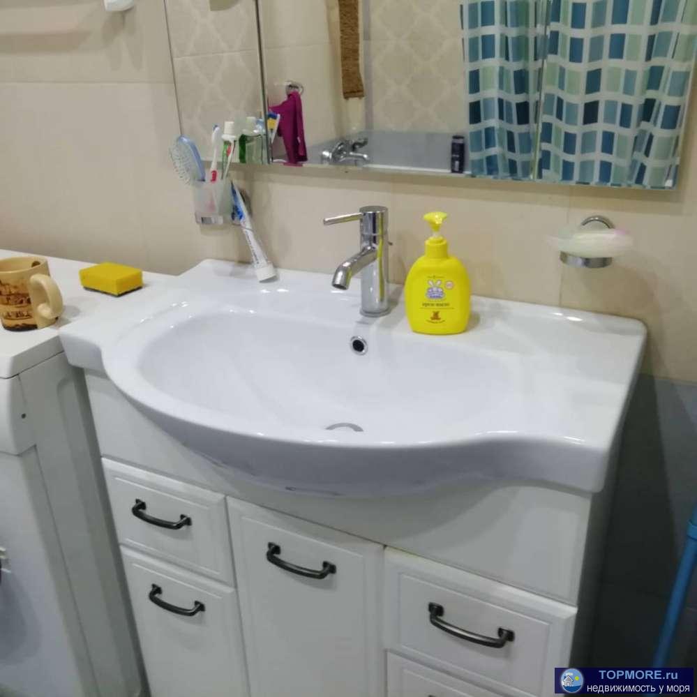 Продается квартира 42м2,распланирована в спальню и кухню-гостиную.С хорошим ремонтом и мебелью, техника по...