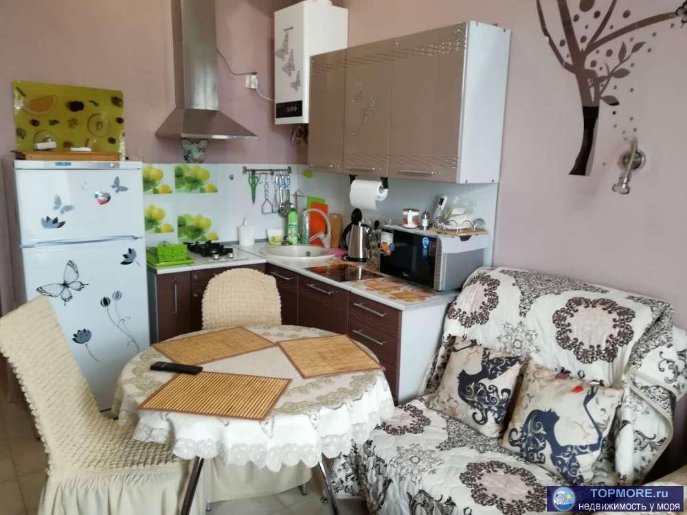 Продается уютная, светлая квартира-студия в центральном районе Адлера в 3 минутах от моря. Квартира расположена в... - 1