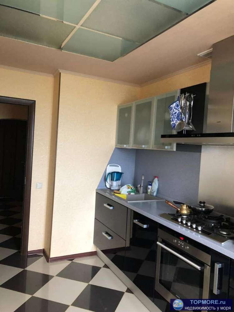 Продается отличная 2к квартира в Веселом. По документам 51м2, а по факту 62м2 за счет присоединения двух лоджии. В... - 1