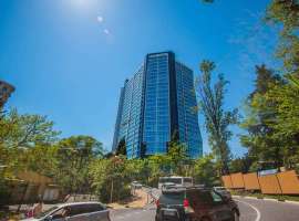 Квартира в доме бизнес-класса. Дом расположен в самом центре города...