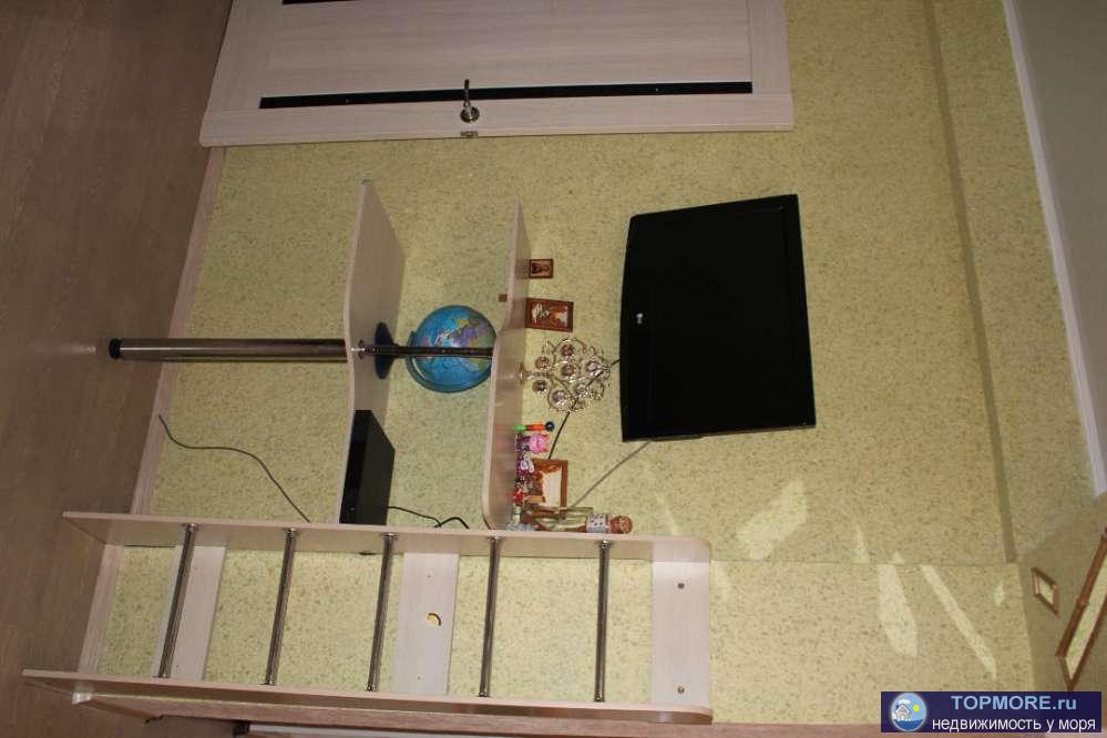 Продаю полноценную двухкомнатную квартиру в Сочи, в одном из самых развитых районов Адлера. В квартире выполнен... - 1