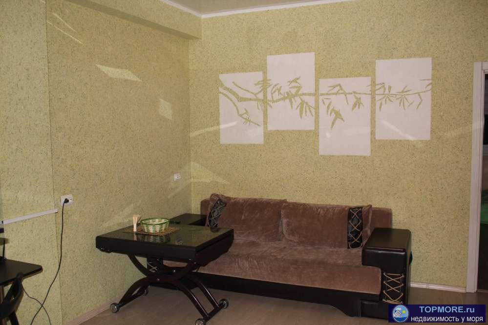 Продаю полноценную двухкомнатную квартиру в Сочи, в одном из самых развитых районов Адлера. В квартире выполнен... - 2