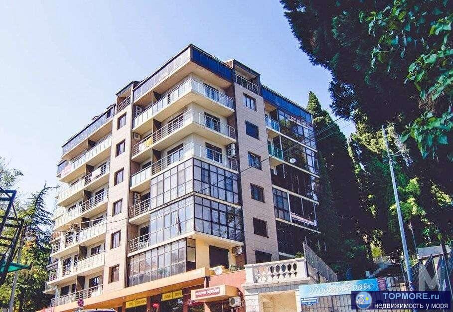 Продается 2-комнатная квартира, в центре Сочи, на Светлане. Вся инфраструктура в шаговой доступности. До моря 500...