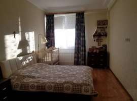 Продаю 1-комнатную квартиру площ. 60 кв. м на 8 этаже 9 этажного...