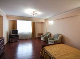 квартира в доме бизнес-класса в центре