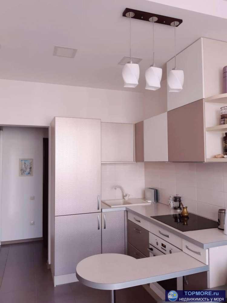 Хотите жить на берегу моря? Тогда это предложение для Вас! Уютная, светлая квартира с новым ремонтом в светлых тонах... - 2