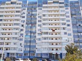 Продаётся 1 км кв в хорошем районе поселка Лазаревское. Ремонт,...