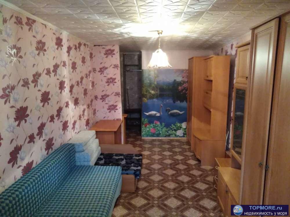 Продаётся уютная большая комната в общежитии. Кухня и санузел с ванной В КОМНАТЕ.Есть возможность сделать отдельный...