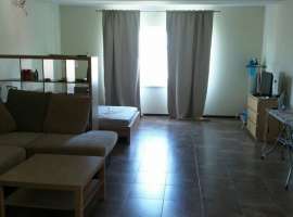 Продаю квартиру общей площадью 54 кв м плюс лоджия 8 кв м на 1...