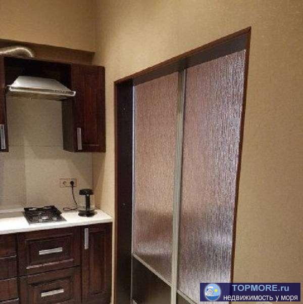 1-ка площ. 43 кв. м на 4 этаже 8 этажного мон.го дома. Полуторная - спальня + гостинная, кухня. Мебель, техника... - 2