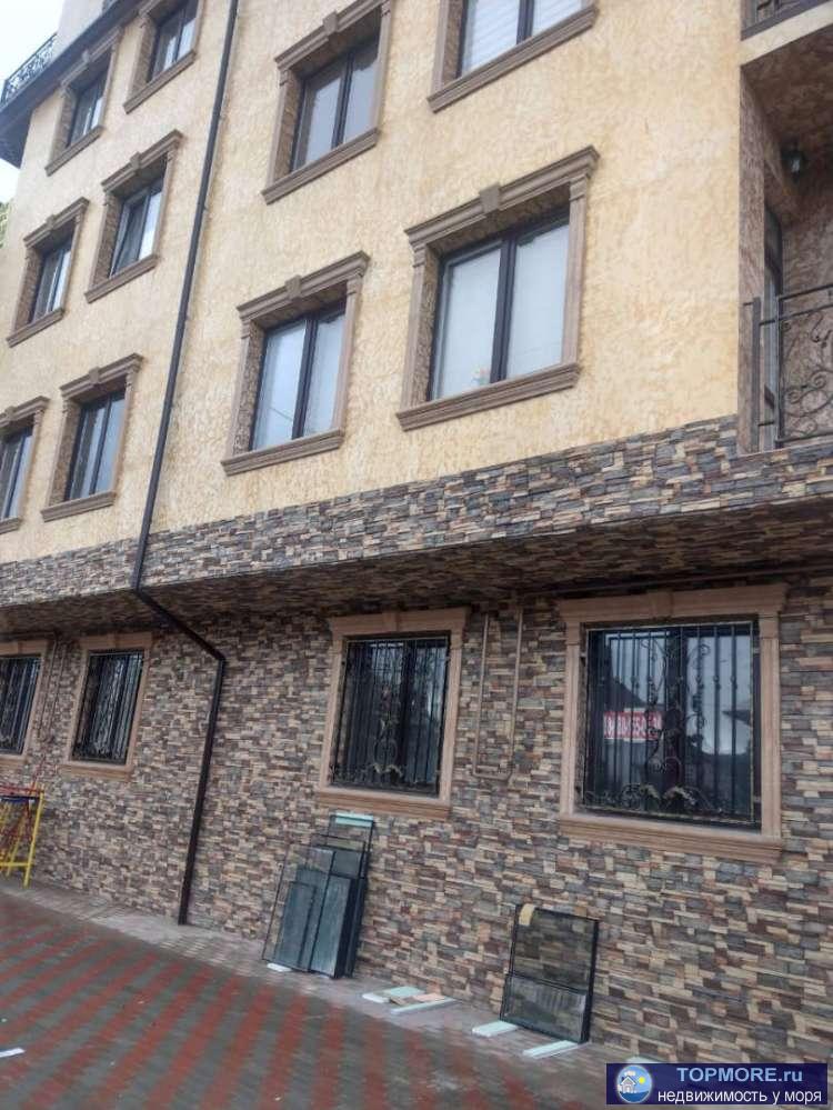 Продается квартира в Адлере в доме ЖК Вальс - дом клубного типа, с эксплуатационной крышей. Воторая линия от моря....