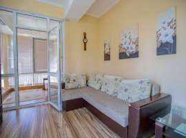 Продаю квартиру с дизайнерским ремонтом в центре Сочи. В шаговой...