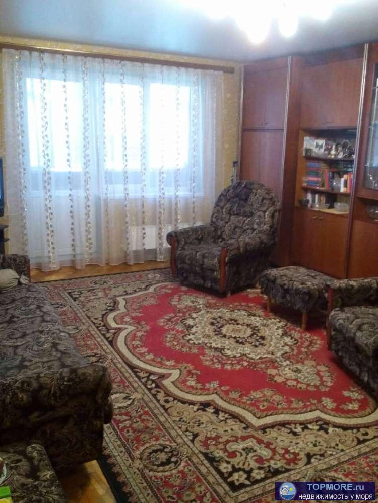 3хкомнатная квартира в Адлере!! прекрасный вид на горы!!! во дворе дома детская площадка, придомовой паркинг! Рядом с...