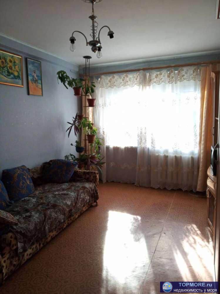 Центр с.Веселое по улице Мира, панельный дом. Угловая , светлая квартира. 3 отдельные комнаты, кухня, ванная и туалет... - 1