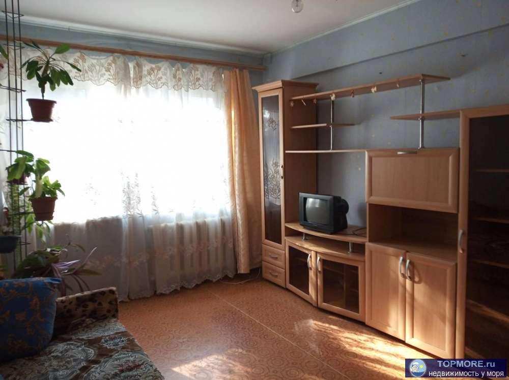 Центр с.Веселое по улице Мира, панельный дом. Угловая , светлая квартира. 3 отдельные комнаты, кухня, ванная и туалет... - 2