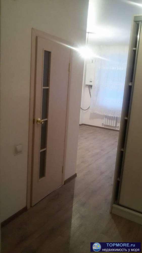 Продаю отличную студию, только сделали ремонт. Можно спланировать отдельную спальню. 2 окна, стоит газовый котёл, дом... - 1