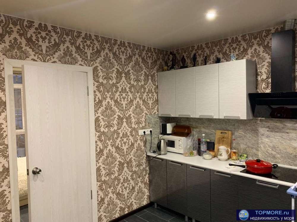 Продаётся светлая, уютная, видовая квартира 42м2. С ремонтом, мебелью, техникой. В квартире так же проложены тёплые... - 1