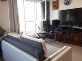 Продается прекрасная видовая квартира в самом зеленом районе города...